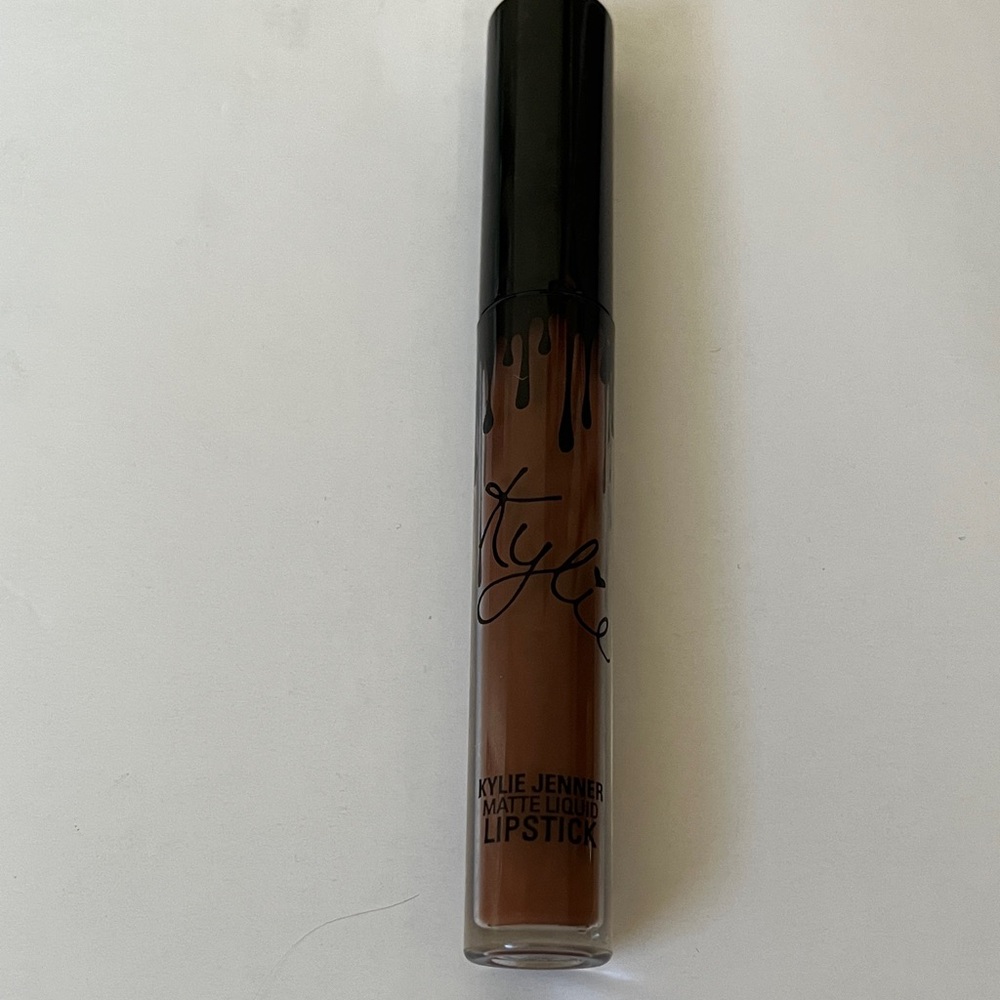 Kylie Cosmetics Matte Liquid Lipstick - True Brown K